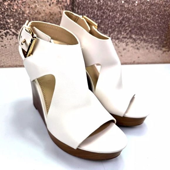 Michael Kors Josephine Wedge Sandals Heels 7M Cream Open Toe W/Buckle - Picture 4 of 10